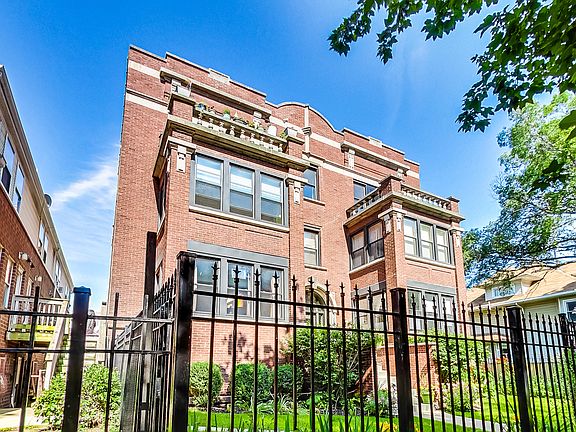 3rd image of 5410 N Winthrop Ave