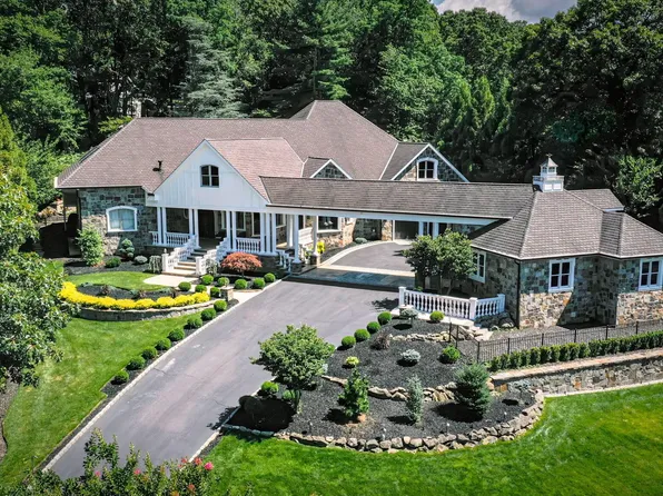 25 Marions Lane, Northport, NY 11768