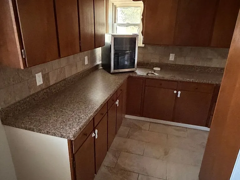 785 E Ventura Ave — Photo 9