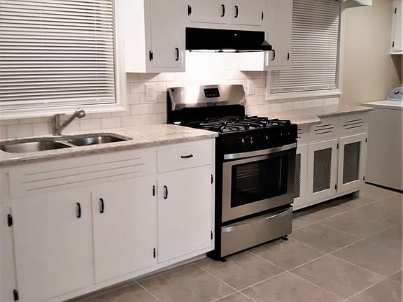 2nd image of 116 N Main St #116B
