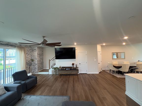 2nd image of 7608 Cross Creek Dr