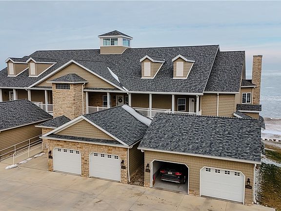 2nd image of 2760 Whispering Shores Dr