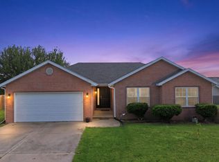 2610 E Moonlight Street, Republic, MO 65738