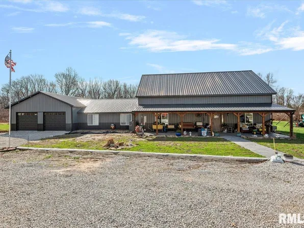 518 S Anderson St, Taylorville, IL 62568