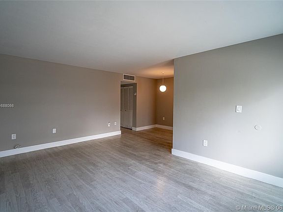 5th image of 1600 West Ave APT 203