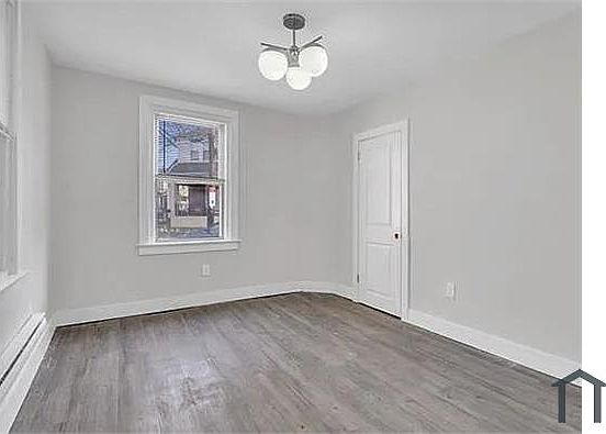 5th image of 6708 Oakley St #2