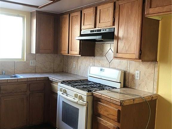 4th image of 2297 Sag Harbor Dr