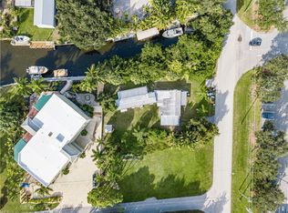 1755 Lemon Bay Rd, Englewood, FL 34223