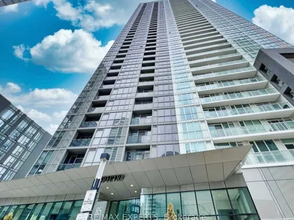 85 Queens Wharf Rd #805, Toronto, ON M5V 0J9