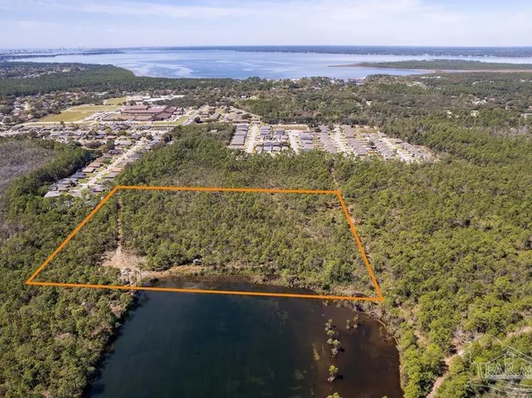 1501 Beachside Dr, Pensacola, FL 32506
