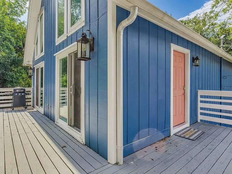 4227 Sandy Bluff Dr E — Photo 25