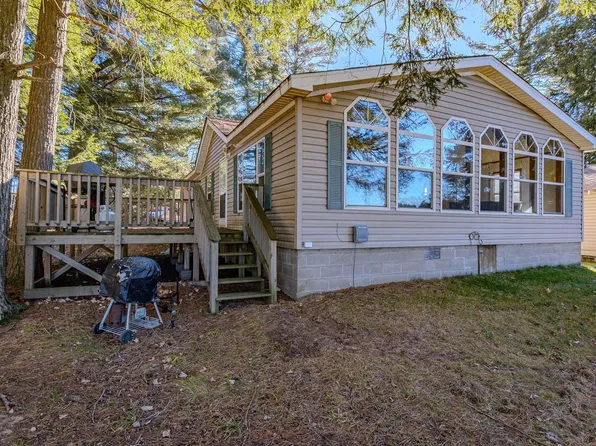 7455 Rustic Ln, Eagle River, WI 54521