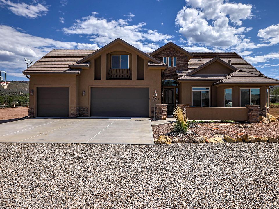1st image of 1398 N Canyon Trails Dr