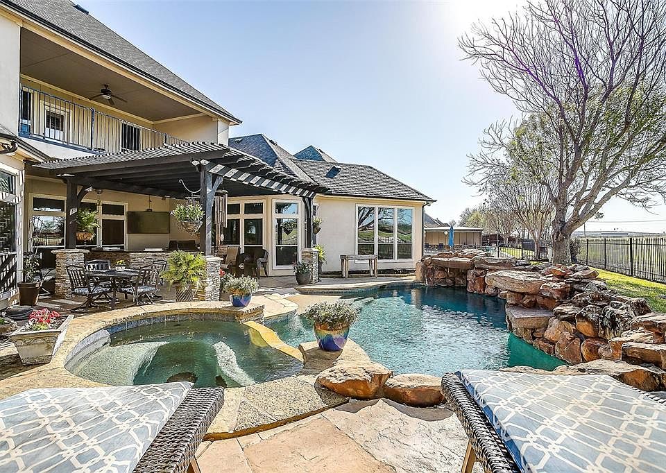 845 Thomas Crossing Dr, Burleson, TX 76028 Zillow