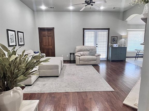 4th image of 15305 Stone Meadows Dr