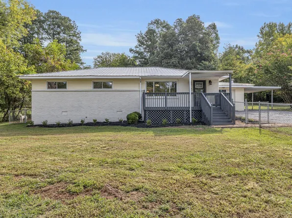 351 Rainbow Dr, Rossville, GA 30741