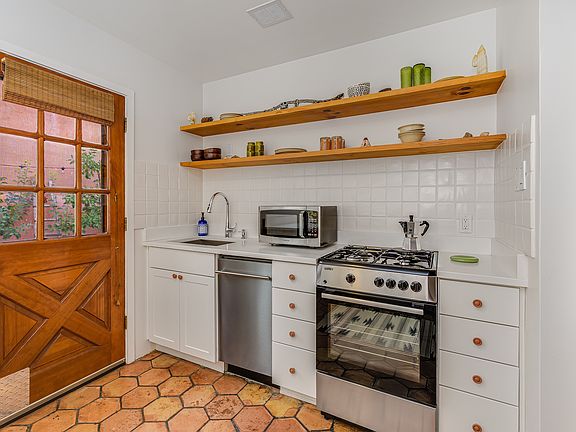 5th image of 527 E Alameda St APT 10