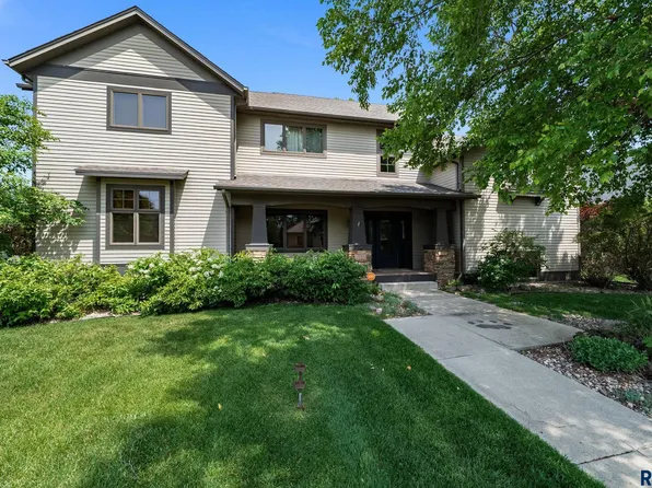1600 S Parkview Blvd, Brandon, SD 57005