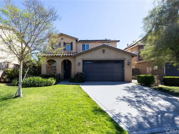 5537 Hartness Ct, Fontana, CA 92336