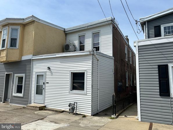 402 Market St, Marcus Hook, PA 19061