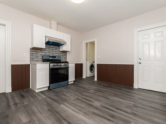 3rd image of 16 Taft St #2