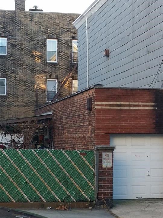 2nd image of 49 Paterson St