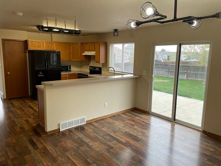 494 S Tamera Ave — Photo 13