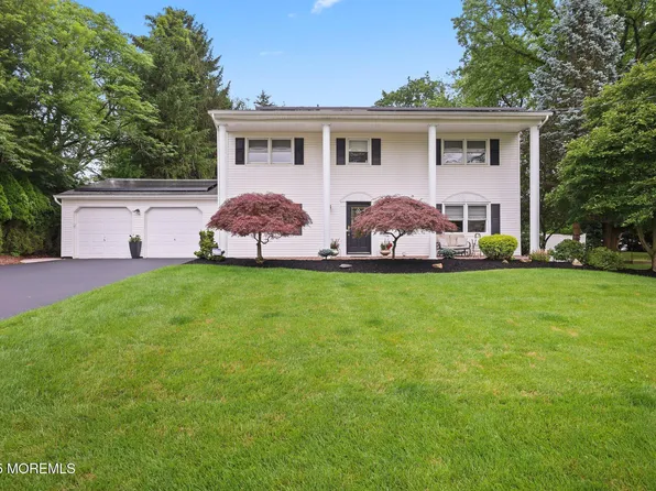 4 Lake Louise Road, Morganville, NJ 07751