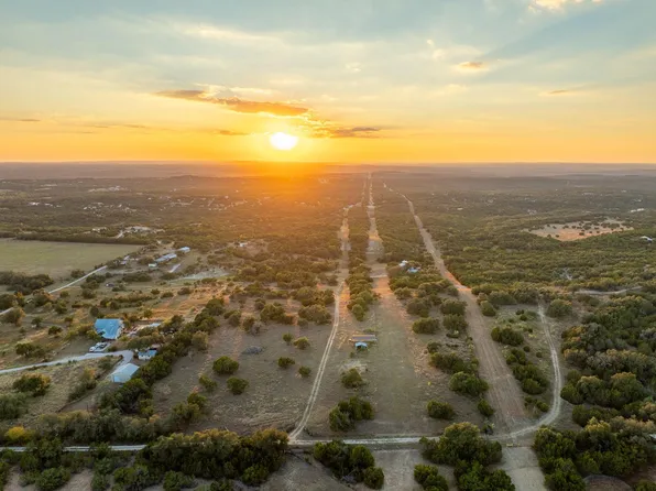 3230 W Fitzhugh Rd, Dripping Springs, TX 78620