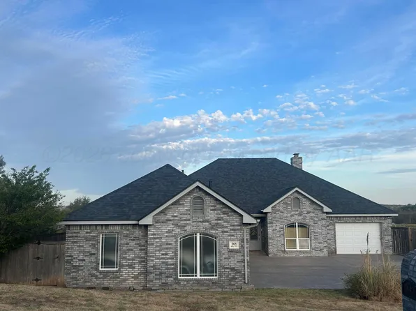 908 S 4th St, Canadian, TX 79014
