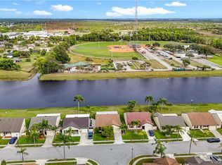 2388 SE Breckenridge Cir, Pt Saint Lucie, FL 34952