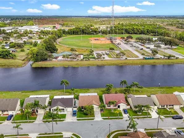 2388 SE Breckenridge Cir, Pt Saint Lucie, FL 34952