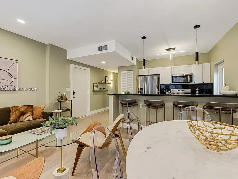 1018 Meridian Ave #2 — Photo 6