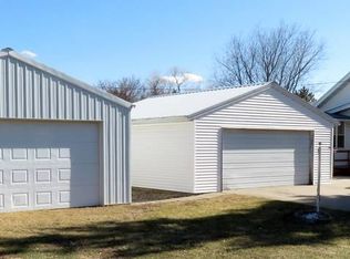 401 Iowa St, Wakonda, SD 57073