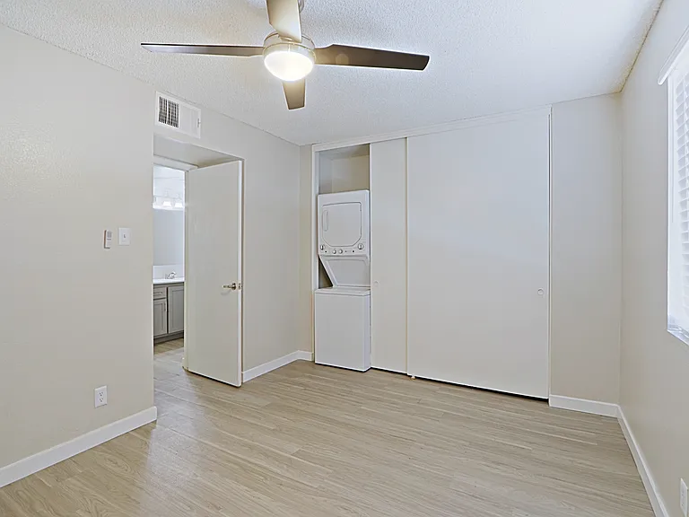 The Flats — Photo 9