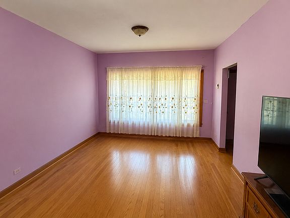 2nd image of 5400 W Augusta Blvd