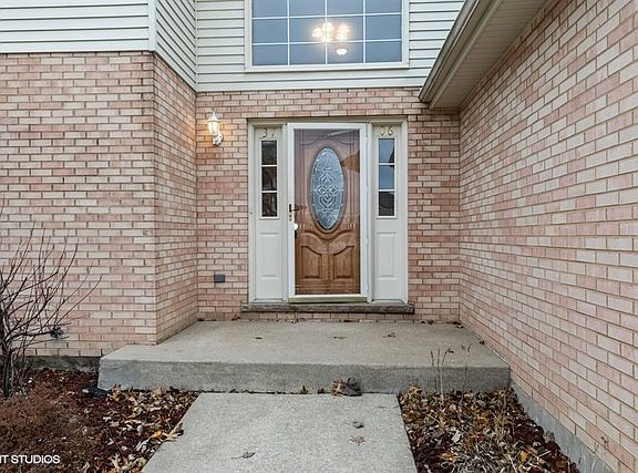 2nd image of 3706 Streamwood Dr