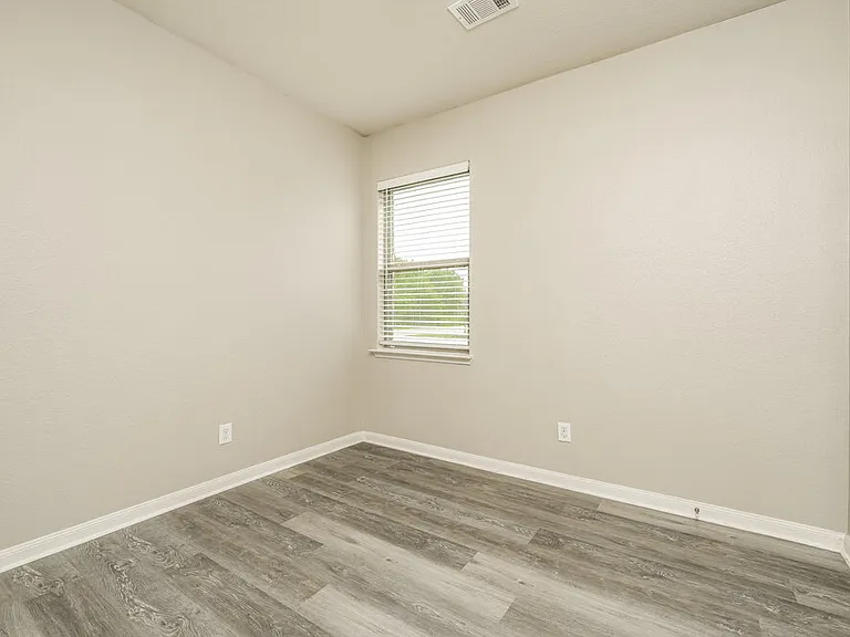 1403 Park Trails Blvd — Photo 12