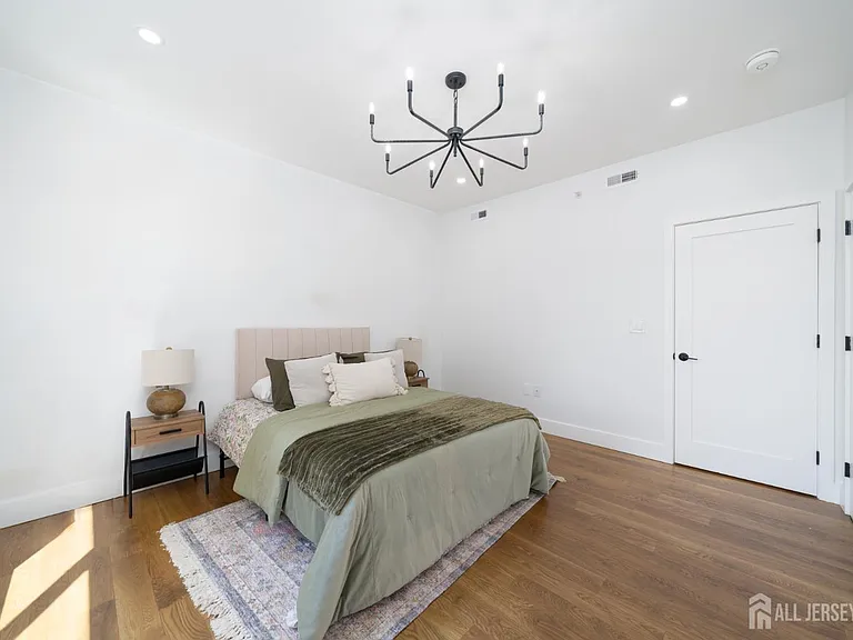67 Virginia Ave #3 — Photo 16