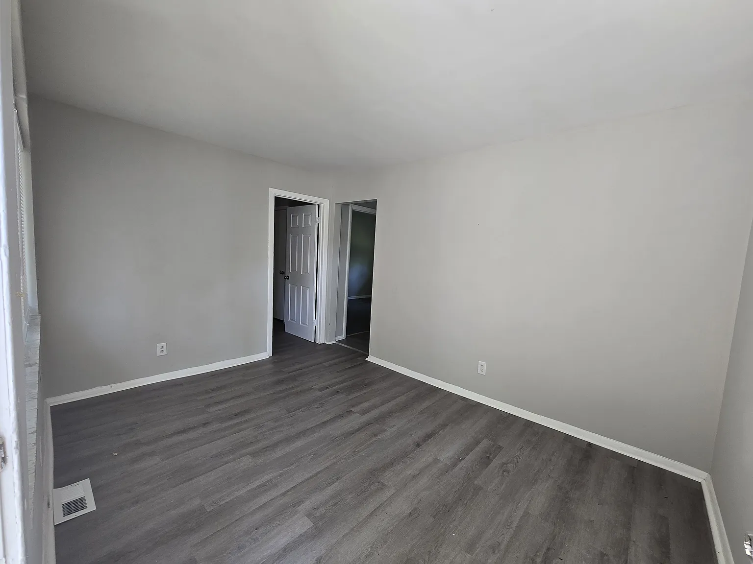 2 bed, 700 sqft, $1,149 — Photo 3