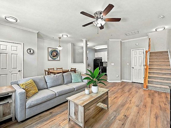 3rd image of 2225 Raven Rd Unit 104