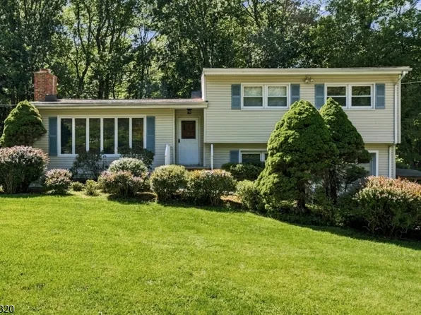 87 Orion Rd, Berkeley Heights Twp., NJ 07922