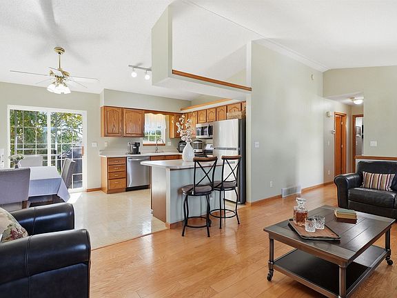 4th image of 4041 Jill Dr