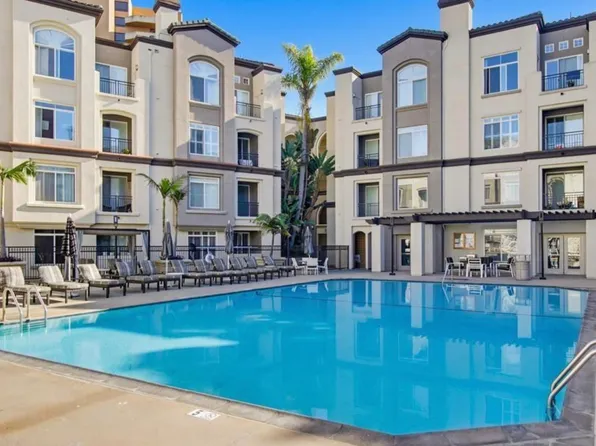 4212 Regents Park Row #206, La Jolla, CA 92037