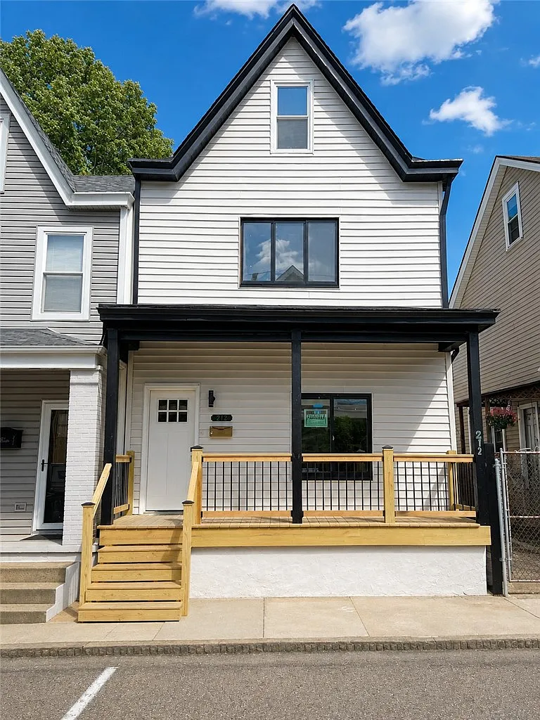 3 bed, 1472 sqft, $1,795 — Photo 1