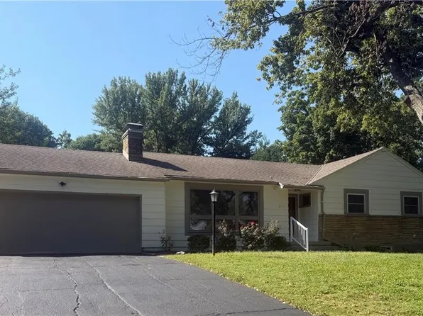 6717 W 65th Ter, Overland Park, KS 66202