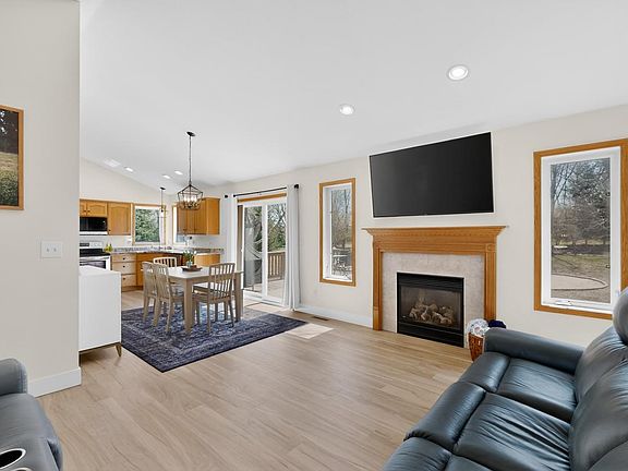 5th image of 6440 Pagel Ln SE