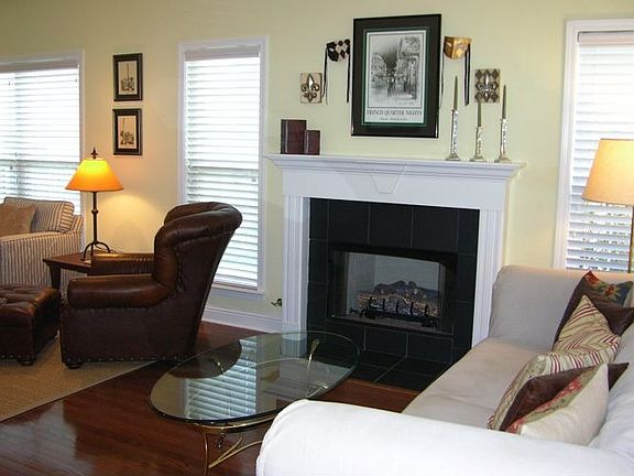 2nd image of 411 Verandah Ln
