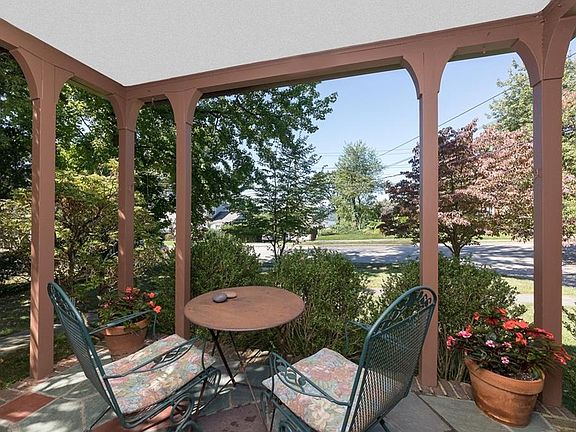 2nd image of 214 Palisade Ave