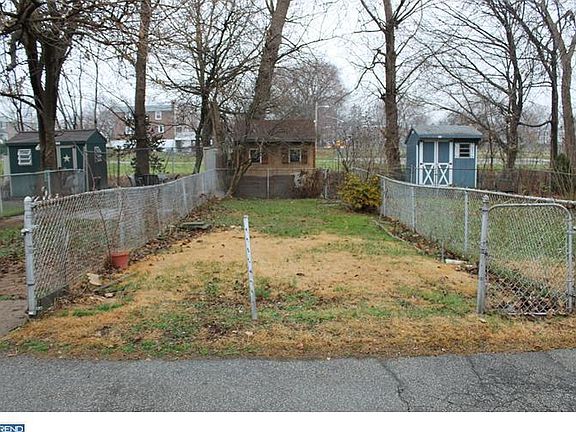 3rd image of 2416 Stoneybrook Ln